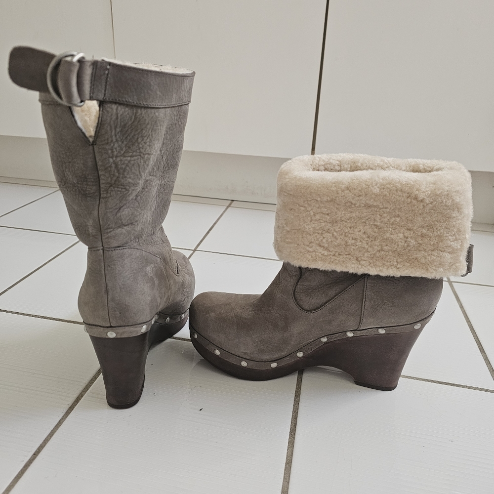 Ugg Carnegie Clog Wedge Boots studded Nubuck Leather Shearling Sz 39 EU 8US NWOT